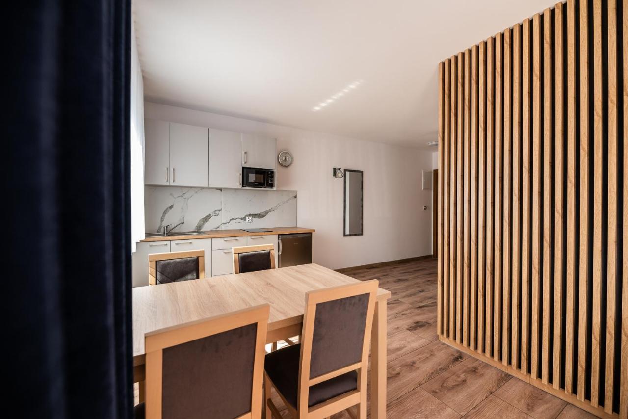 Apartamenty Henry Леба Екстериор снимка